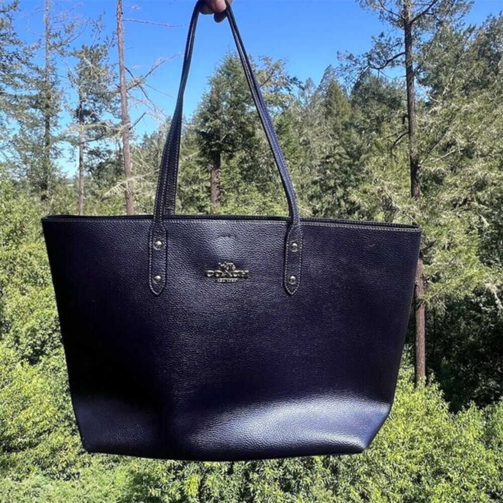 COACH Shoulder Bag Town Tote Blue Pebbled Leather Silver Hardware AUTHENTIC